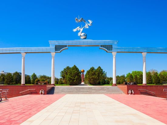 Uzbekistan_Tashkent_Ezgulik Arch at Independence square_103125773