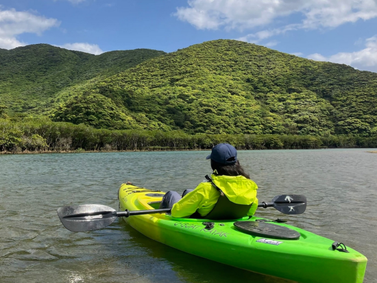 【北部～名瀬送迎可】マングローブカヌー＆滝散歩1日プライベートツアー 奄美群島認定エコツアーガイド照井さんがご案内 by EVERGREEN奄美