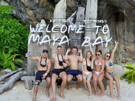 クラビ 豪華ボートクルーズ アイランドホッピングツアー