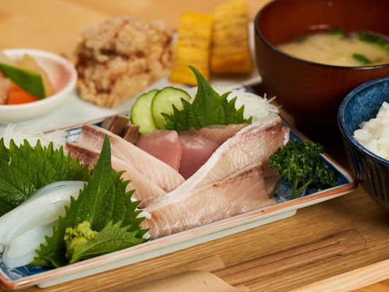 昼食 おぢかアイランドツーリズム