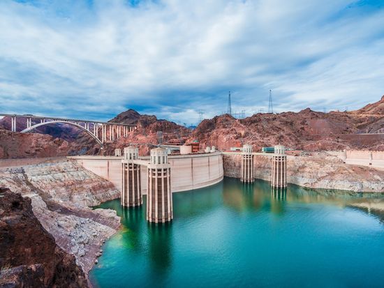 Las Vegas_Hoover_dam_shutterstock_371366533