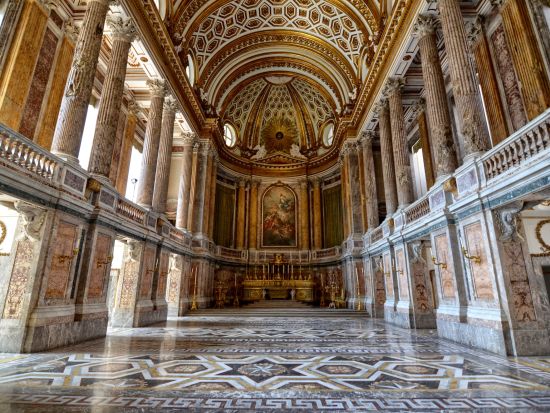 【プライベートツアー】ナポリから行く！世界遺産カゼルタの王宮半日観光ツアー＜車＋ガイド貸切／午前／日本語／ナポリ発＞by MAX HARVEST