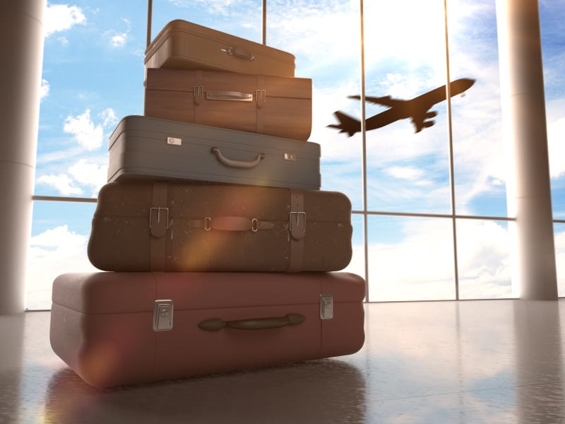 Generic_airport_suitcase_shutterstock_157405790