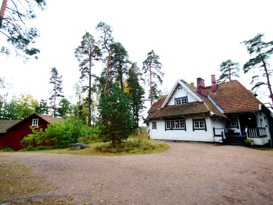 作曲家シベリウスの家を訪問！アイノラ・ツアー＜5～9月／日本語／ヘルシンキ発＞
