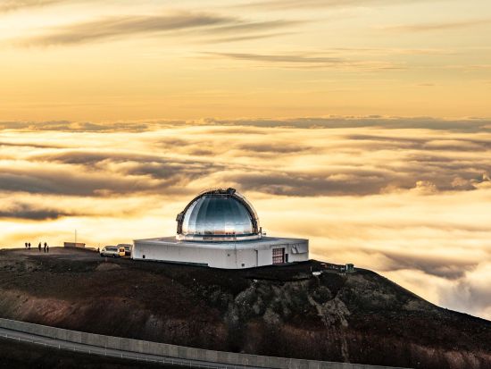 マウナケア山頂 サンセット＆星空観測ツアー ＜午後／天体望遠鏡／夕食付／英語ガイド＞ by ハワイフォレスト＆トレイル