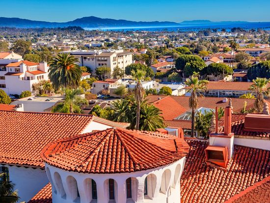 Santa Barbara__AdobeStock_63542500