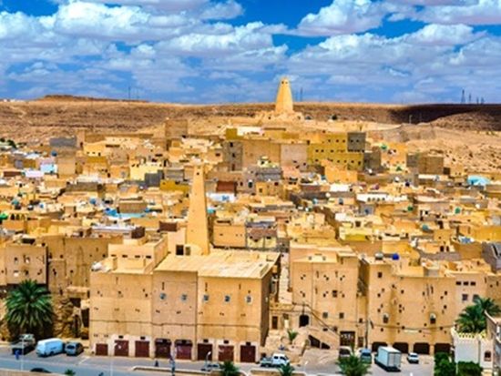 アルジェリア周遊ツアー　世界遺産ムザブの谷＆カスバ、エル・メニア、レッド・オアシスなどを巡る＜6泊7日／9月～5月／英語ガイド／アルジェ発着＞