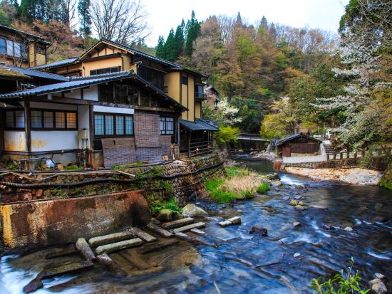 路線バスで行く　黒川温泉を満喫「とうふ吉祥」の豪華なとうふ定食付き ＜熊本桜町バスターミナル・熊本駅・阿蘇くまもと空港発＞
