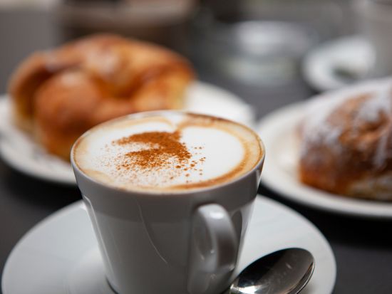 短時間でミラノを満喫！ 朝のウォーキングツアー ミラノ風朝食付き ＜貸切or混載／日本語ガイド／ミラノ発＞ by Max Harvest