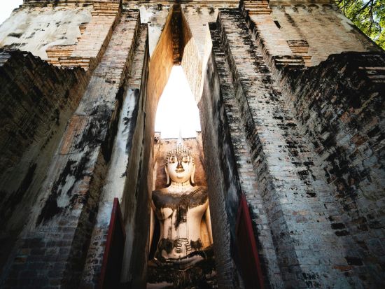 スコータイ1泊2日ツアー　ピサヌローク寺院巡り＋スコータイ歴史公園＜日本語ガイド／往復航空券付き／バンコク発＞