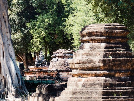 スコータイ1泊2日ツアー　ピサヌローク寺院巡り＋スコータイ歴史公園＜日本語ガイド／往復航空券付き／バンコク発＞