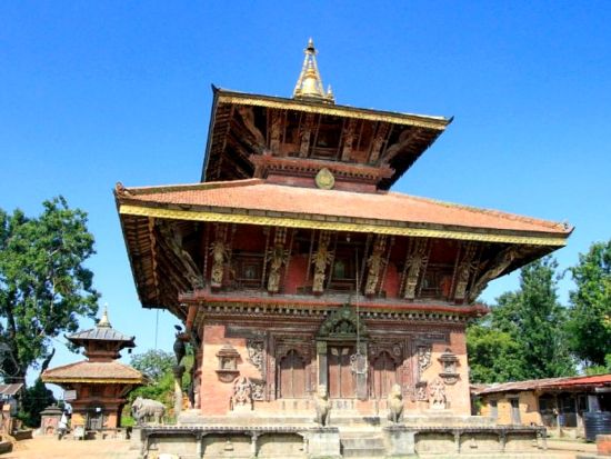 【2泊3日】チサパニ＆ナガルコット絶景トレッキングツアー　感動の朝日鑑賞！世界遺産チャングナラヤン寺院＋バクタプルも観光＜日本語または英語／カトマンズ発着＞