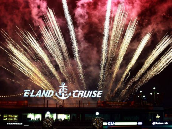 漢江ナイトクルーズ　ライブ公演や噴水ショー、花火観賞、サンセットなど選べるプラン ＜汝矣島（ヨイド）発＞