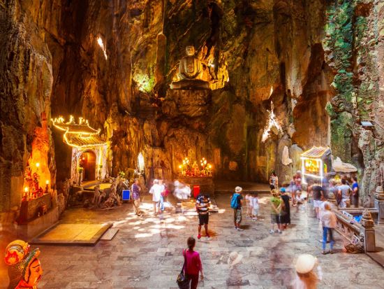 五行山＆世界遺産ホイアン旧市街　日帰りツアー ＜夕食付き／英語ガイド／ダナン発＞