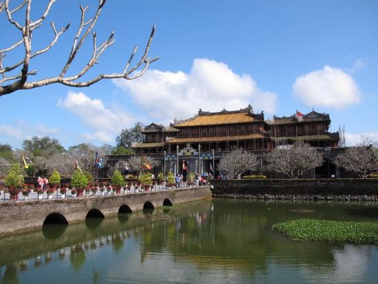 世界遺産フエ 日帰りツアー　フエ王宮＆ティエンムー寺など ＜昼食付き／英語ガイド／ダナン発＞