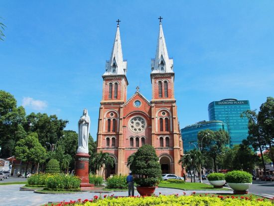ホーチミン1日観光ツアー　統一会堂＆サイゴン大教会＆サイゴン中央郵便局＆戦争証跡博物館など ＜昼食付き／英語ガイド＞