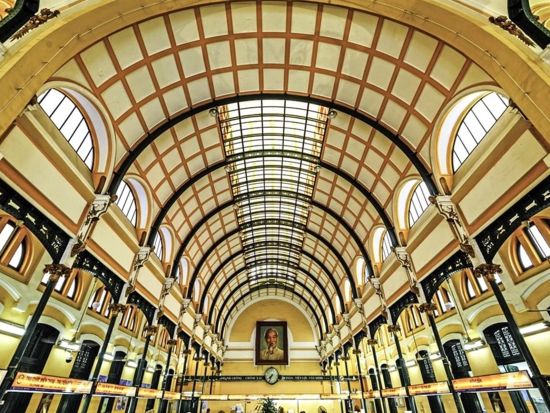 ホーチミン1日観光ツアー　統一会堂＆サイゴン大教会＆サイゴン中央郵便局＆戦争証跡博物館など ＜昼食付き／英語ガイド＞