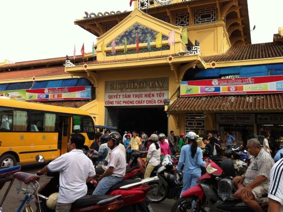 ホーチミン1日観光ツアー　統一会堂＆サイゴン大教会＆サイゴン中央郵便局＆戦争証跡博物館など ＜昼食付き／英語ガイド＞