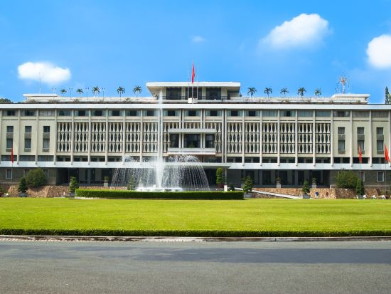 ホーチミン1日観光ツアー　統一会堂＆サイゴン大教会＆サイゴン中央郵便局＆戦争証跡博物館など ＜昼食付き／英語ガイド＞