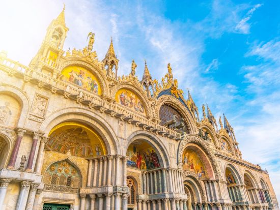 列車で行くベネチア 1泊2日観光ツアー ゴンドラ乗船付きプランあり＜日本語ガイド／貸切または混載／ローマ発＞