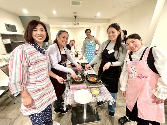 料理体験 大阪のソウルフード「お好み焼き」を習得！性別・国籍問わず仲間たちとお料理を楽しもう＜心斎橋＞