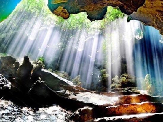 世界複合遺産ティエンハー洞窟クルーズ＆古都ホアルー　1日観光ツアー ＜食事付き／日本語ガイド／ハノイ発＞