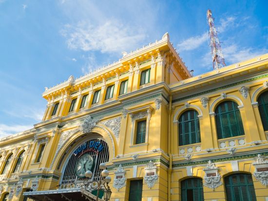 ホーチミン市内観光　ピンクの教会＋中央郵便局＋香水作り　ピンクの教会を眺めるカフェでのベトナムコーヒー付き＜午前／ランチ＆ショッピング付きプランあり／日本語＞