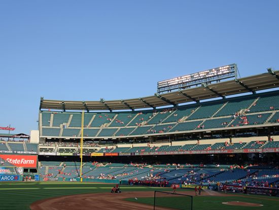 USA_Los Angeles_Angel Stadium of Anaheim_pixta_12940058