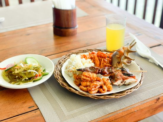 アイランドホッピング　人気の2島巡り　ヒルトゥガン島＆ナルスアン島　海洋保護区でシュノーケル＆自由時間あり＜日本語ガイド／ビュッフェランチ付き＞