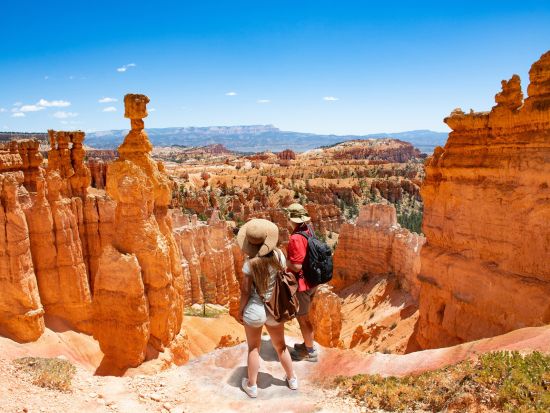 グランドサークル 2泊3日ツアー　モニュメントバレーの絶景ホテル「ザ・ビューホテル」宿泊＆アンテロープ＆ザイオン＆ブライスキャニオン ＜日本語ガイド＞