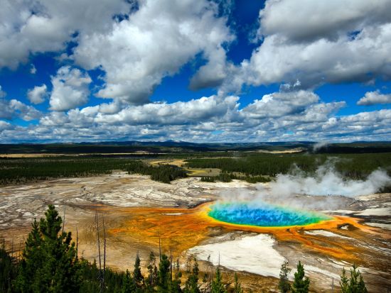 世界遺産イエローストーン国立公園＆グランドティトン国立公園 2泊3日ツアー　イエローストーン公園内ホテルに宿泊 ＜7～9月／日本語ガイド＞