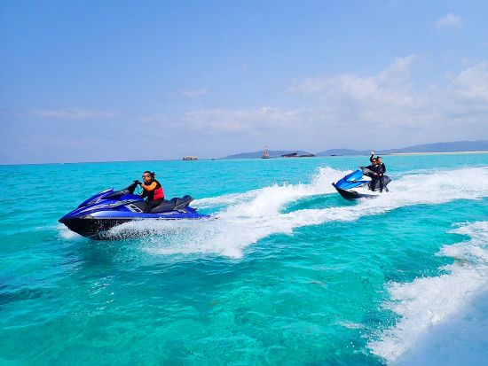 マリンジェットで行く幻の島ツアー 完全貸切！シュノーケリング体験セット GoProレンタル付＜1日3便／2歳～参加OK／送迎あり／石垣島＞