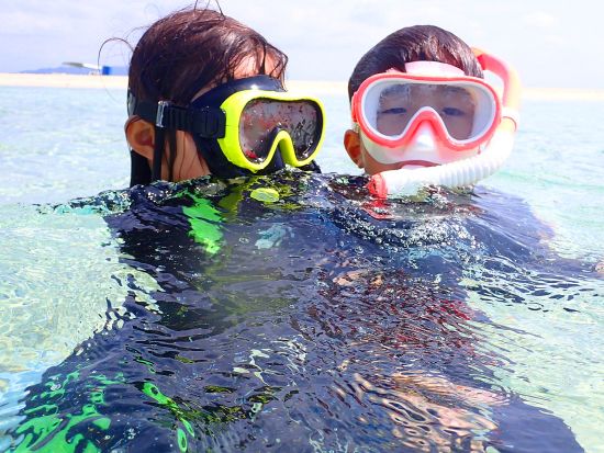 マリンジェットで行く幻の島ツアー 完全貸切！シュノーケリング体験セット GoProレンタル付＜1日3便／2歳～参加OK／送迎あり／石垣島＞