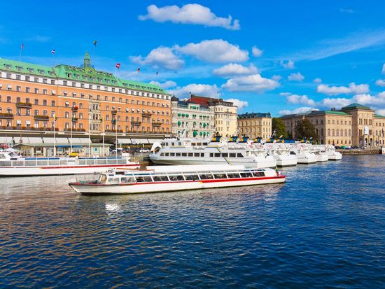 Sweden_Stockholm_Old Town_pixta_31016219_M