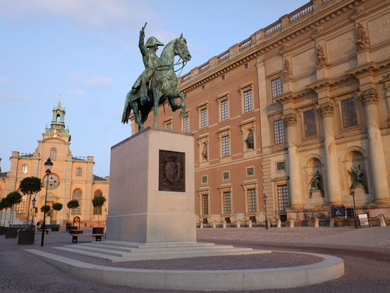 Sweden_Stockholm_Royal Palace_pixta_69244009_M
