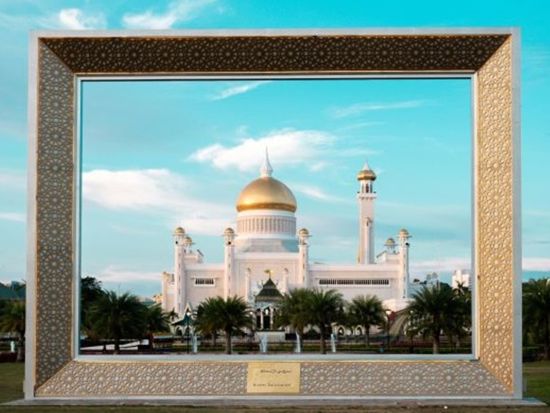 トランジット（乗り継ぎ）専用 ブルネイ観光ツアー　新旧モスク＆ガドン・ナイトマーケット＆ザ・モール ＜日本語ガイド＞