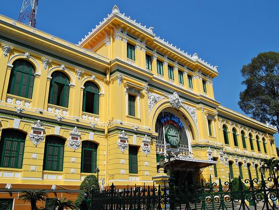Vietnam_Ho Chi Minh_Saigon Central Post Office_shutterstock_727286461