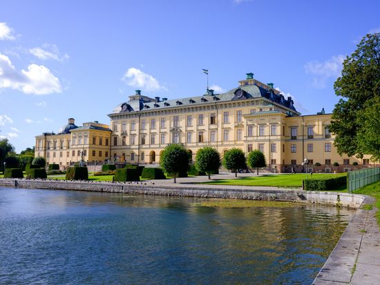 Sweden_drottningholm_pixta_72414213_M
