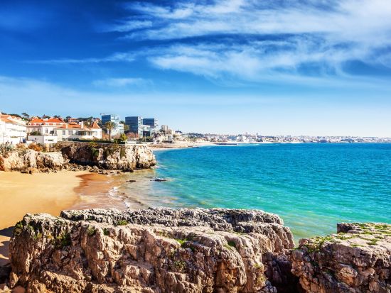 リスボン空港⇒エストリル市内・カスカイス市内・シントラ市内ホテル 貸切送迎サービス＜1～6名／英語ドライバー＞