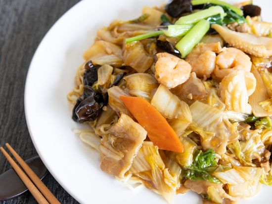 Generic_food_chinese_pixta_87935111_M