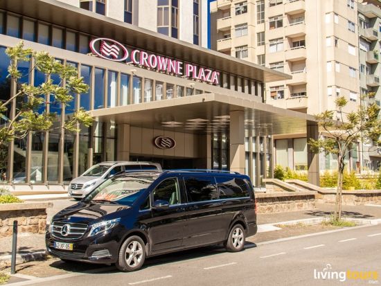 【空港送迎】ポルト空港（フランシスコ・サ・カルネイロ空港）⇔ ポルト市内またはガイア市内ホテル ＜1～6名／貸切／英語ドライバー＞