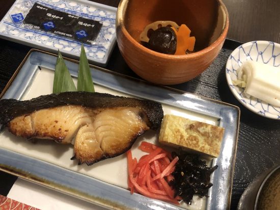 義経（Yoshitsune）　ホテル朝食ミールクーポン　クーポン引き換え後、お好きな日時でご利用可能！＜パークショア・ワイキキ内＞