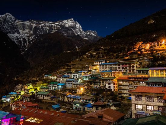 【6泊7日】エベレスト・ベースキャンプ・トレッキングツアー　ヘリコプター遊覧付き ＜朝食付き／英語または日本語ガイド／トリブバン国際空港発着＞