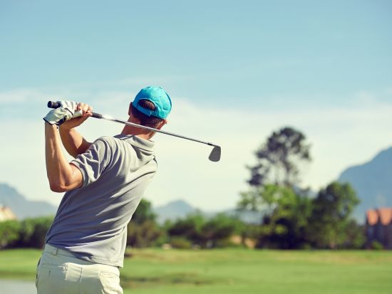 バン貸切チャーター　朝限定！宿泊ホテル⇒ゴルフ場片道送迎　早朝5:30～7:30受付＜1～7名／日本語ガイド＞