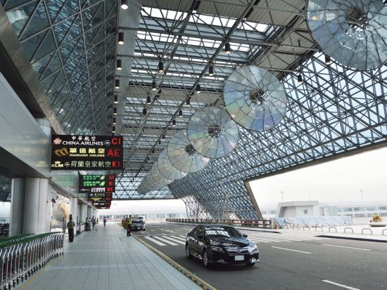 桃園空港発 貸切チャーターツアー　空港から直接台北観光へ！ ＜貸切／日本語ガイド＞ ※車1台あたり料金