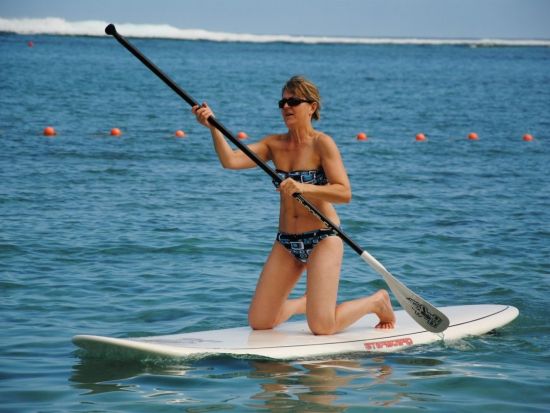 ガラスボトムカヤック＆パドルツアー　水上アクティビティを満喫！フルーツカクテル付き＜英語／ラ・サリーヌ＝レ＝バン発＞