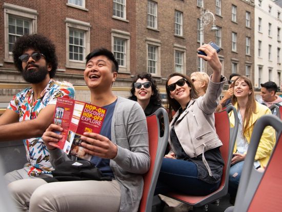 ダブリン 乗り降り自由バス　チケット事前予約 ＜英語ガイド＞