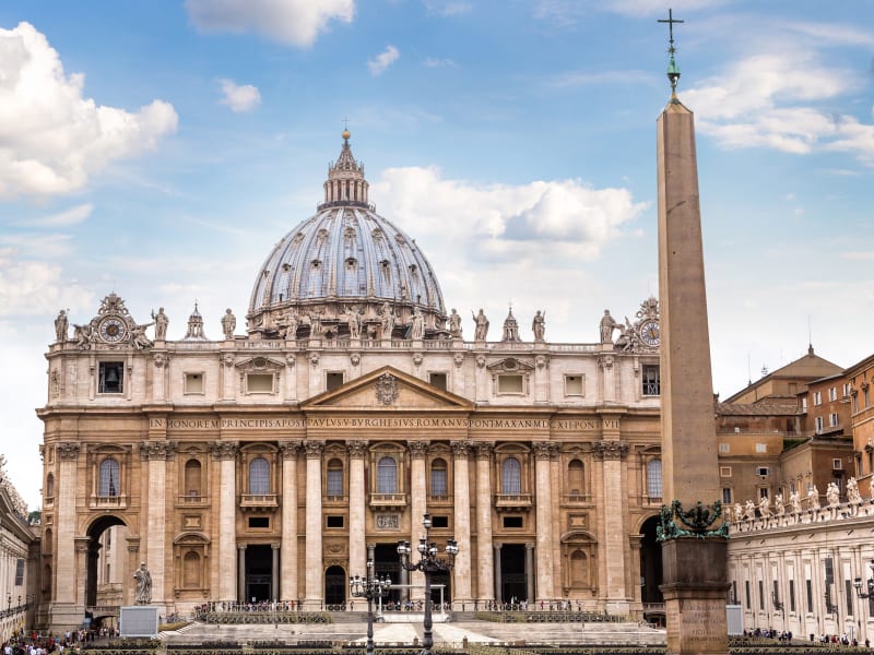 Italy_Rome_St Peter's Cathedral_AdobeStock_181078788