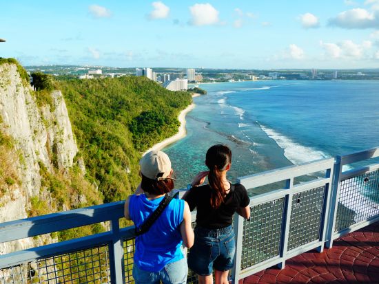 デデドの朝市（フリーマーケット）＋恋人岬ツアー　ご希望の場所でショッピング♪＜土日限定／午前中／日本語送迎付き＞by オーシャンフリーク