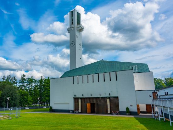 セイナヨキ アアルト建築見学ツアー　アルヴァ・アアルトの作品群「アアルトセンター」を訪問 電車チケット付き ＜日本語ガイド／ヘルシンキ発＞
